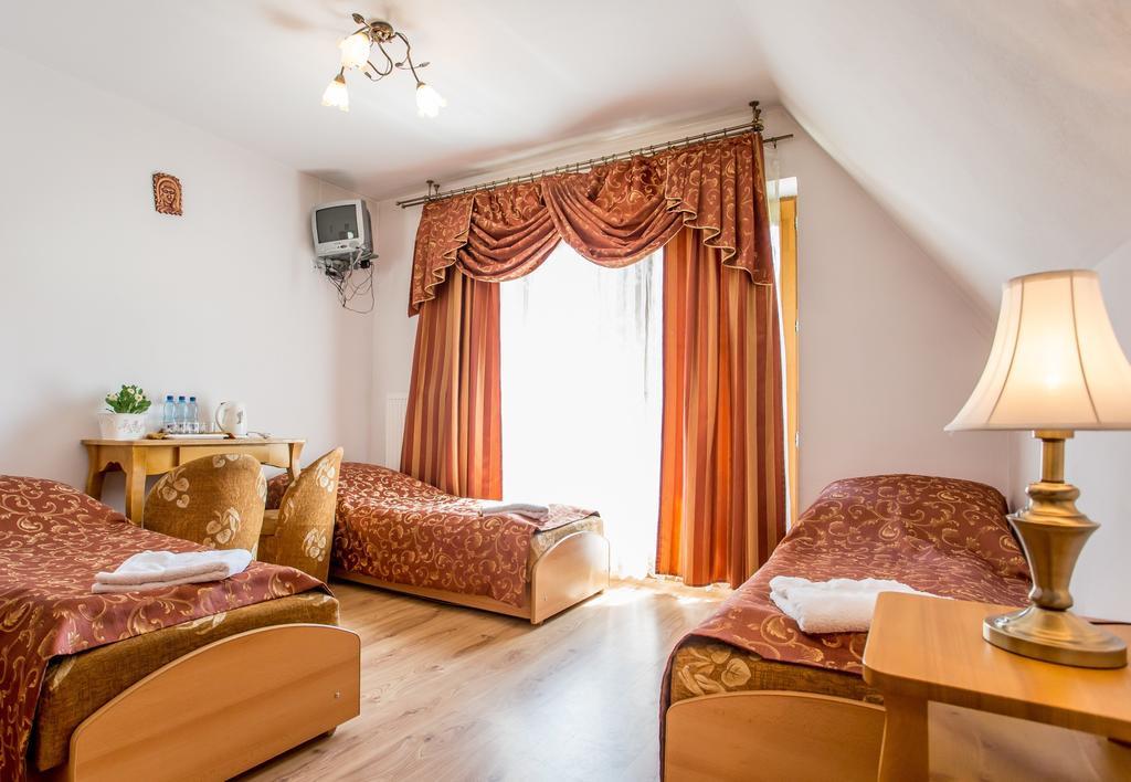 Pod Modrzewiami Hotel Zakopane Room photo